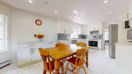 Breakfast Nook Photo of 2015 Balsam Way, Squamish, BC