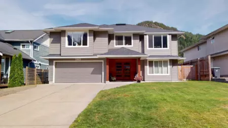 2015 Balsam Way, Squamish, BC, Squamish — Single Family Residence for sale