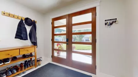 2015 Balsam Way, Squamish, BC, Squamish — Single Family Residence for sale