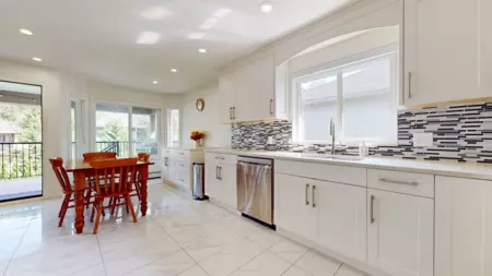 Kitchen Photo of 2015 Balsam Way, Squamish, BC