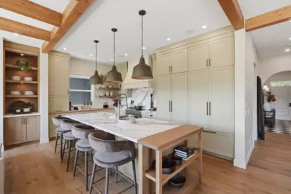 Kitchen Island Photo of 19654 78 Avenue, Langley, BC