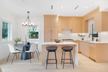 Breakfast Nook Photo of 265 W 6th Street, North Vancouver, BC