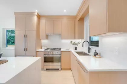 Kitchen Island Photo of 265 W 6th Street, North Vancouver, BC