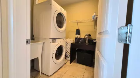 Laundry Room Photo of 23 22977 116 Avenue, Maple Ridge, BC