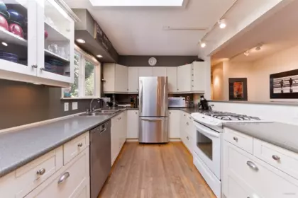 Breakfast Nook Photo of 4482 Cove Cliff Road, North Vancouver, BC