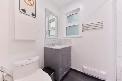 Hot Tub / Spa Photo of 4482 Cove Cliff Road, North Vancouver, BC