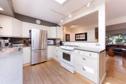 Primary Bedroom Photo of 4482 Cove Cliff Road, North Vancouver, BC