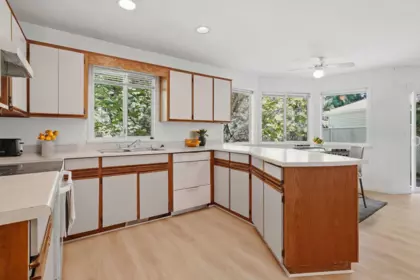 Breakfast Nook Photo of 20885 95a Avenue, Langley, BC