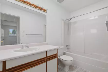 Laundry Room Photo of 20885 95a Avenue, Langley, BC