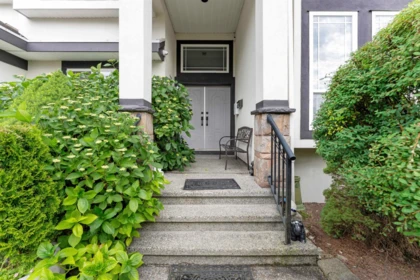 Living Room Photo of 6160 127 Street, Surrey, BC