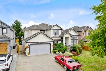 Swimming Pool Photo of 6160 127 Street, Surrey, BC