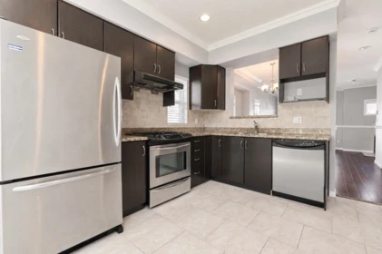 Dining Area Photo of 5 9451 Granville Avenue, Richmond, BC