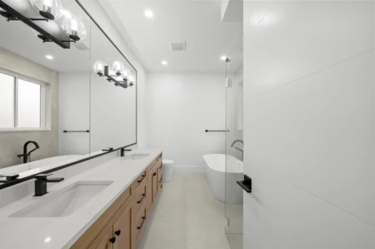 Powder Room Photo of 7523 205 Street, Langley, BC