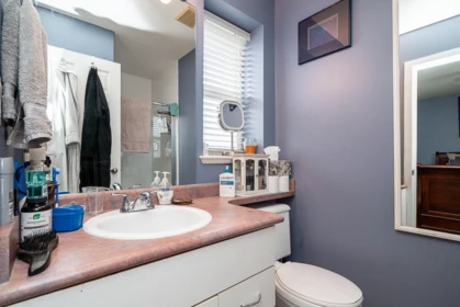 Guest Bathroom Photo of 40 9470 Hazel Street, Chilliwack, BC