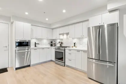 305 1519 Crown Street, North Vancouver, BC, North Vancouver — Apartment/Condo for sale