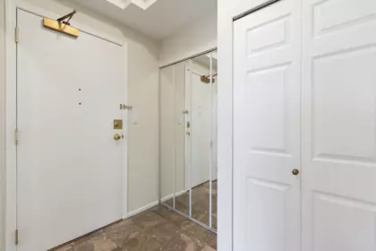 Entry Foyer Photo of 802 4830 Bennett Street, Burnaby, BC