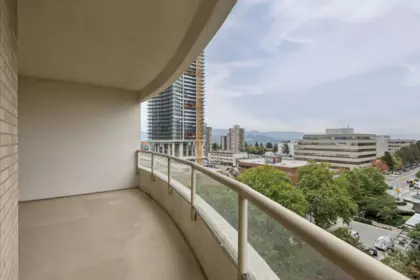 Outdoor Patio Photo of 802 4830 Bennett Street, Burnaby, BC