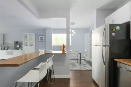 Primary Bathroom Photo of 402 550 Eighth Street, New Westminster, BC