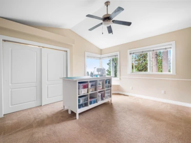 Basement Recreation Room Photo of 4047 Woodbury Avenue, North Vancouver, BC