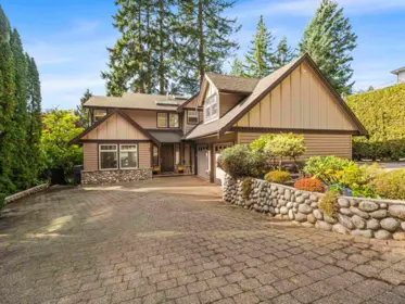 4047 Woodbury Avenue, North Vancouver, BC, North Vancouver — Single Family Residence for sale