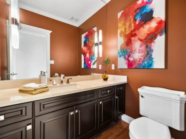 Primary Bathroom Photo of 4047 Woodbury Avenue, North Vancouver, BC