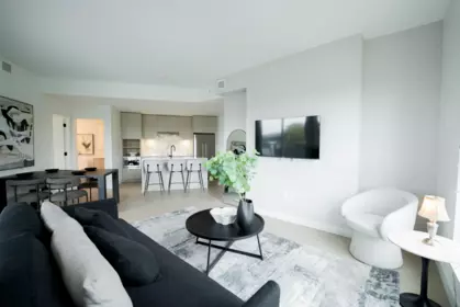 360 422 E 3rd Street, North Vancouver, BC, North vancouver — Apartment/Condo for sale