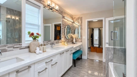 Guest Bathroom Photo of 4673 Harken Drive, Burnaby, BC