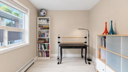 Hallway Photo of 4673 Harken Drive, Burnaby, BC