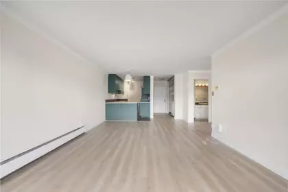 Kitchen Photo of 204 127 E 4th Street, North Vancouver, BC