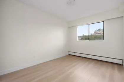 Office / Den Photo of 204 127 E 4th Street, North Vancouver, BC