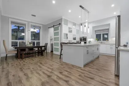 2705 Sunnyside Street, Abbotsford, BC, Abbotsford — Single Family Residence for sale