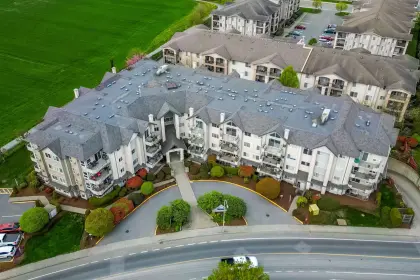 205 45520 Knight Road, Chilliwack, BC, Chilliwack — Apartment/Condo for sale