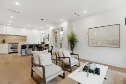 198 W 16th Avenue, Vancouver, BC, Vancouver — Townhouse for sale