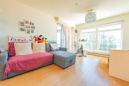 302 3981 Fraser Street, Vancouver, BC, Vancouver — Apartment/Condo for sale