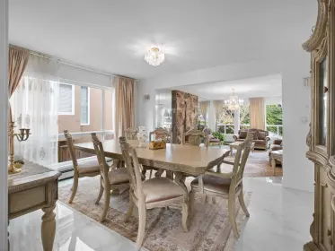 1079 Augusta Avenue, Burnaby, BC, Burnaby — Single Family Residence for sale