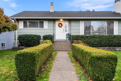 3766 Peter Street, Burnaby, BC, Burnaby — Single Family Residence for sale