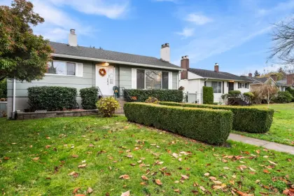 3766 Peter Street, Burnaby, BC, Burnaby — Single Family Residence for sale