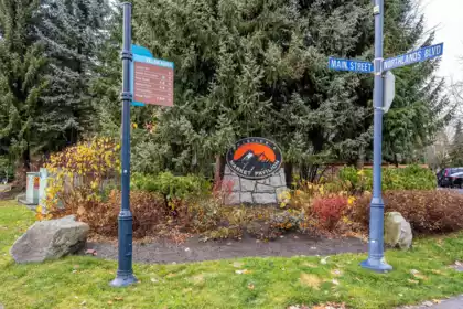 305 4368 Main Street, Whistler, BC, Whistler — Apartment/Condo for sale