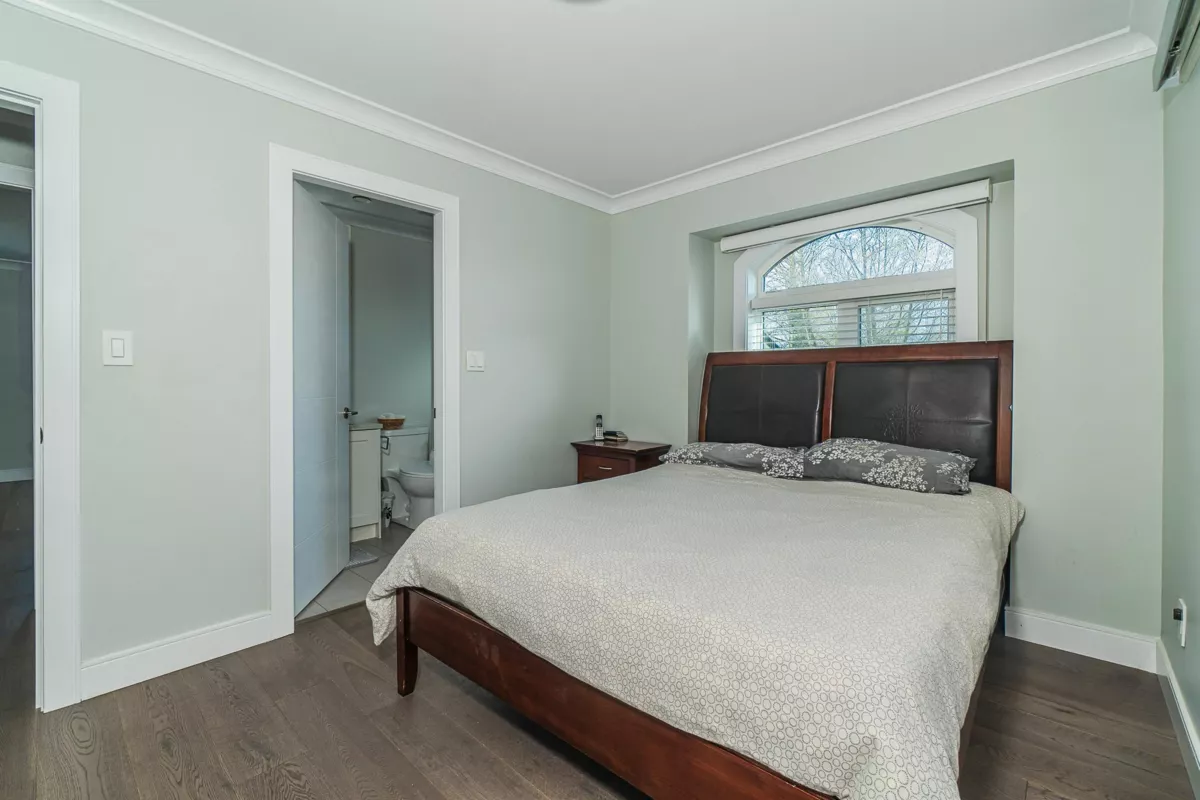 Entry Foyer Photo of 5029 Marine Drive, Burnaby, BC