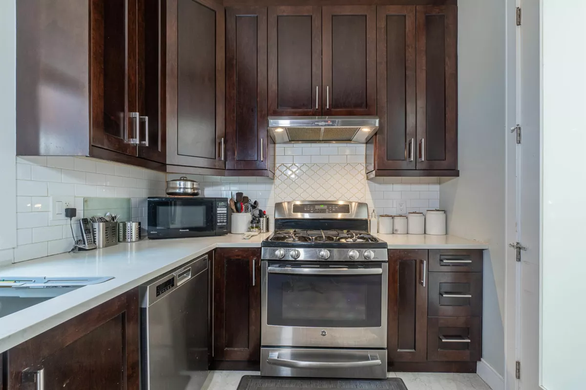 Guest Bathroom Photo of 5029 Marine Drive, Burnaby, BC