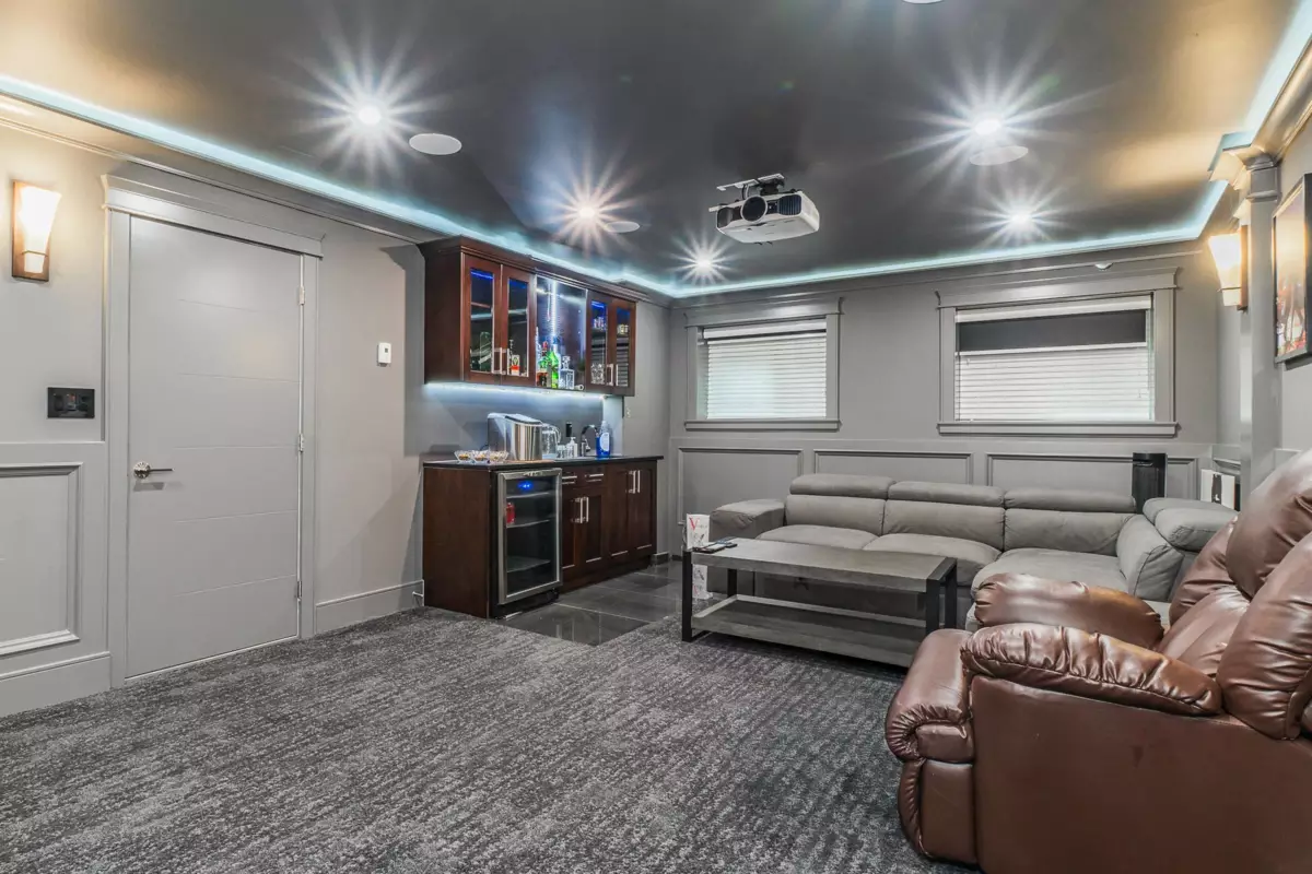 Hot Tub / Spa Photo of 5029 Marine Drive, Burnaby, BC