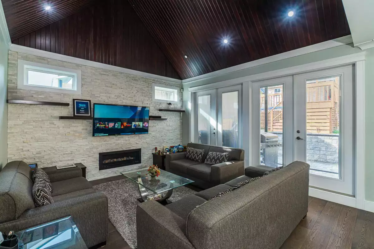 Primary Bathroom Photo of 5029 Marine Drive, Burnaby, BC