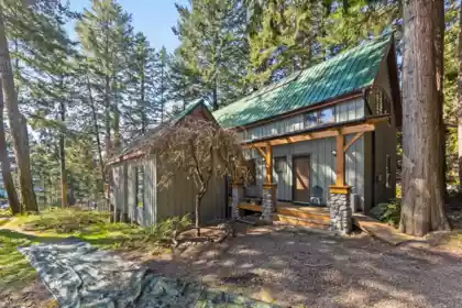 269 David Road, Bowen Island, BC, Bowen Island — Single Family Residence for sale