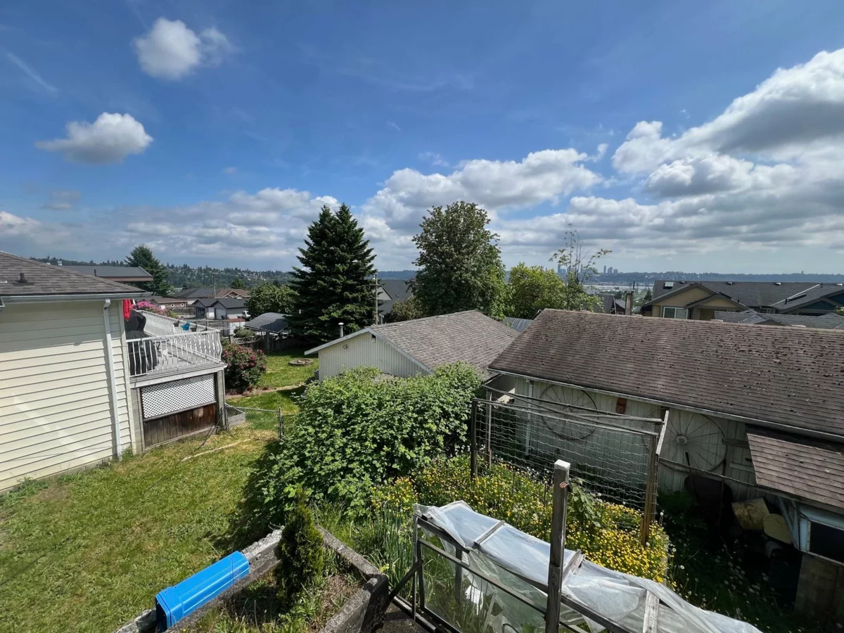 Living Room Photo of 1008 Thomas Avenue, Coquitlam, BC