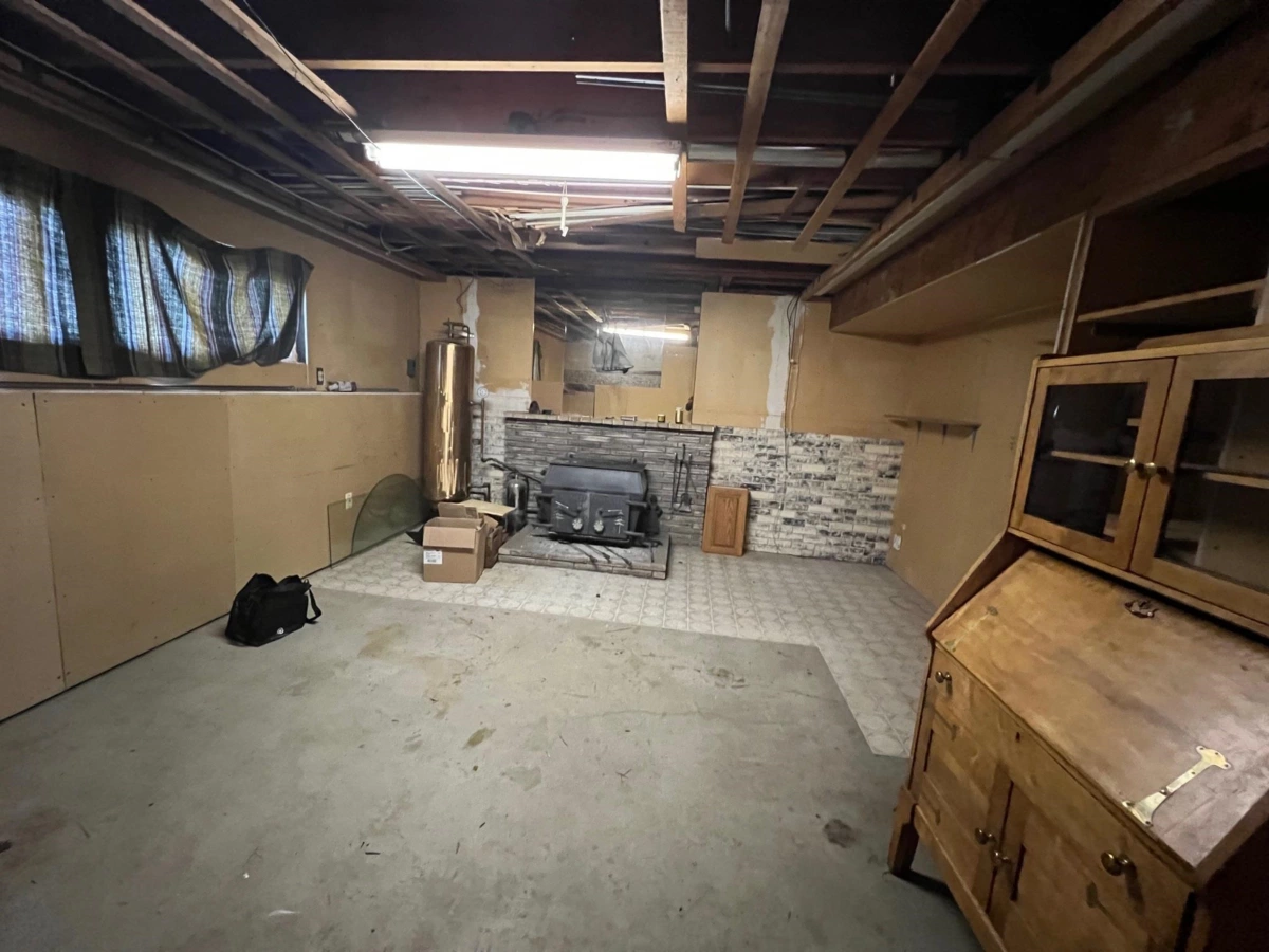 Primary Bedroom Photo of 1008 Thomas Avenue, Coquitlam, BC