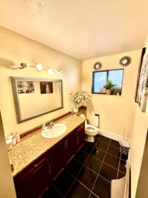Kitchen Island Photo of 14863 87a Avenue, Surrey, BC
