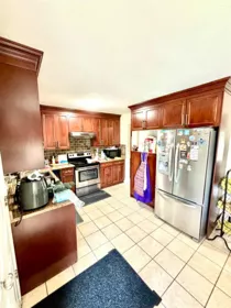 Kitchen Photo of 14863 87a Avenue, Surrey, BC