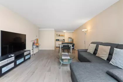 220 7340 Moffatt Road, Richmond, BC, Richmond — Apartment/Condo for sale