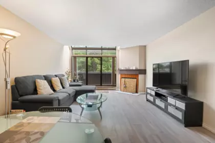 220 7340 Moffatt Road, Richmond, BC, Richmond — Apartment/Condo for sale