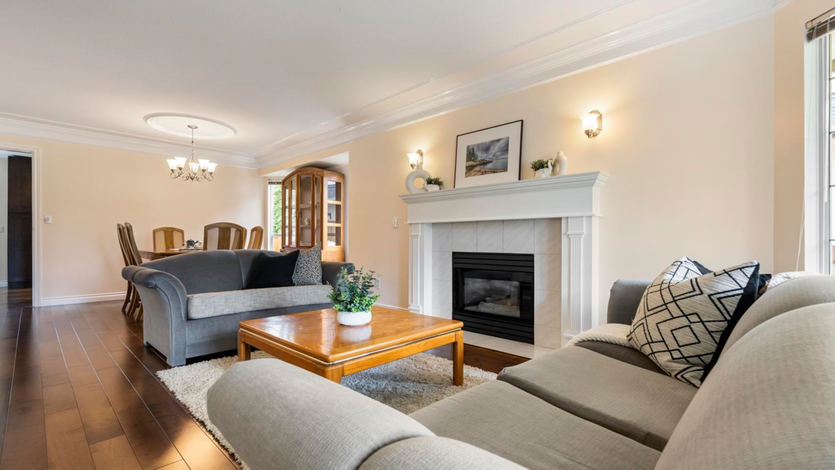 Family Room Photo of 16369 108a Avenue, Surrey, BC